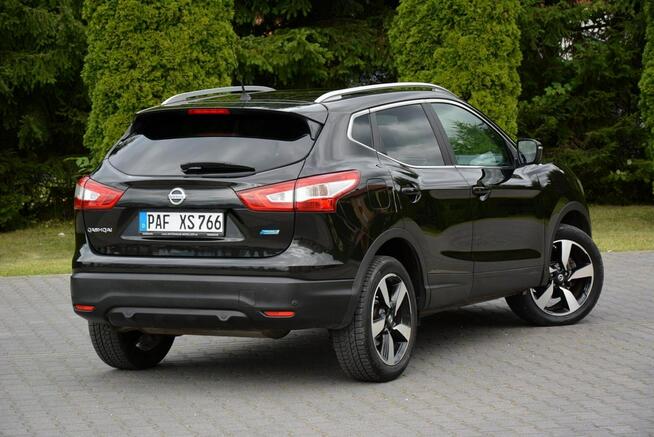 Nissan Qashqai Panorama FCW Led Navi Kamera360 As. Pasa Grz. fotele Alu 18" ASO