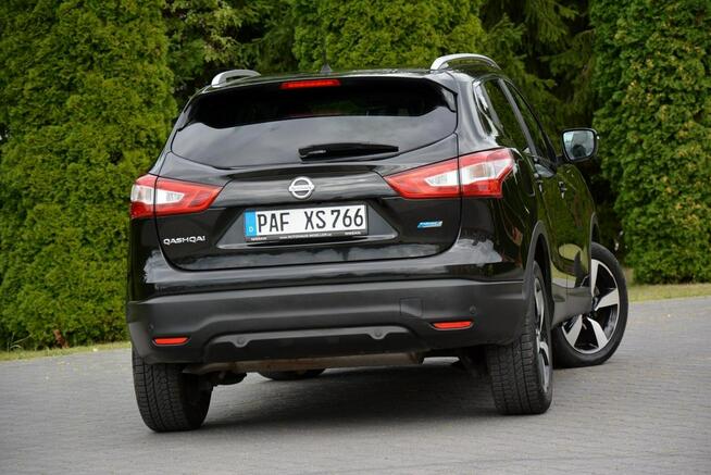 Nissan Qashqai Panorama FCW Led Navi Kamera360 As. Pasa Grz. fotele Alu 18" ASO