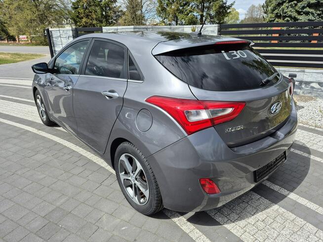 Hyundai i30 1.6 benzyna PANORAMA navi kamera led lift