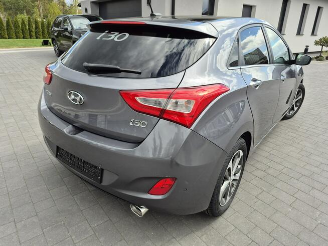 Hyundai i30 1.6 benzyna PANORAMA navi kamera led lift