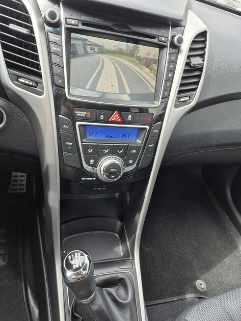 Hyundai i30 1.6 benzyna PANORAMA navi kamera led lift