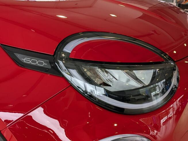 Fiat 600 e-DCT 110KM La Prima RED