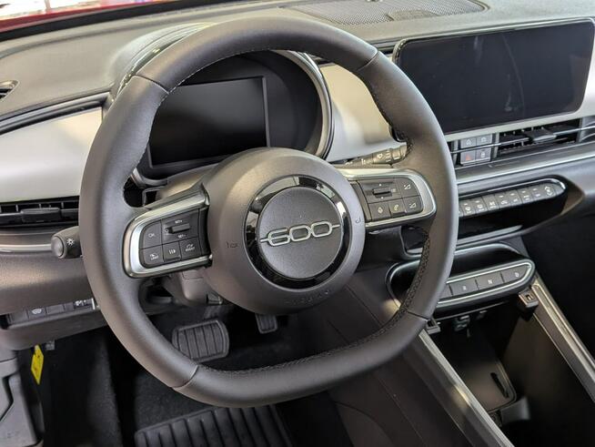 Fiat 600 e-DCT 110KM La Prima RED