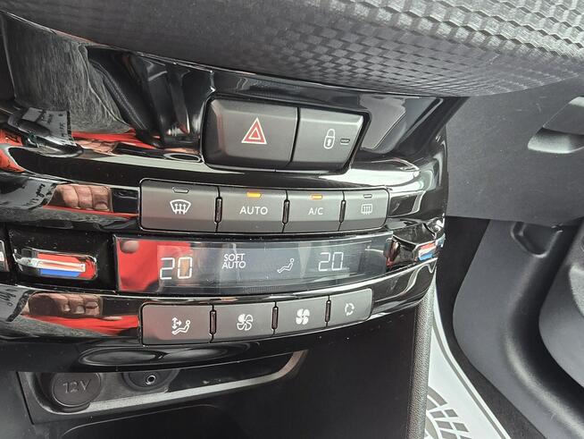 Peugeot 2008 1,2Turbo Benz.Navi.Panorama Dach.Zerejestrowany!!!