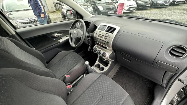 Toyota Urban Cruiser Benzyna Niski Przebieg Zarejestrowany Ubezpieczony