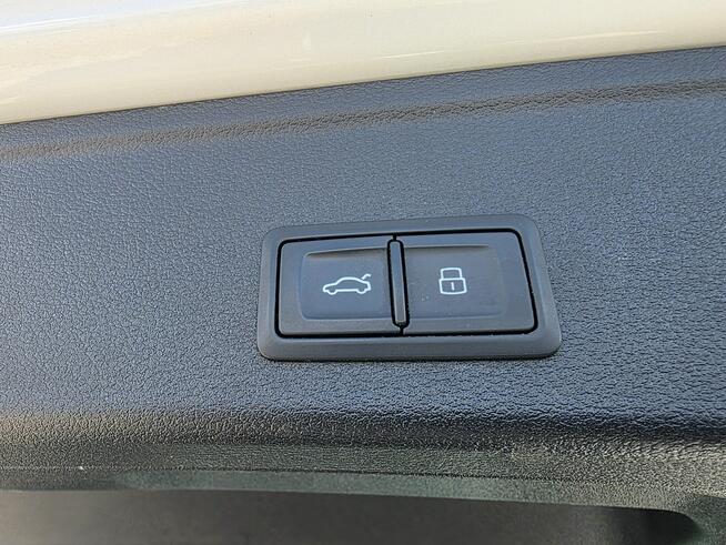 Audi A4 2.0 190ps Full Led Navi PanoramaDach Virtual Ambiente Hak S-LINE