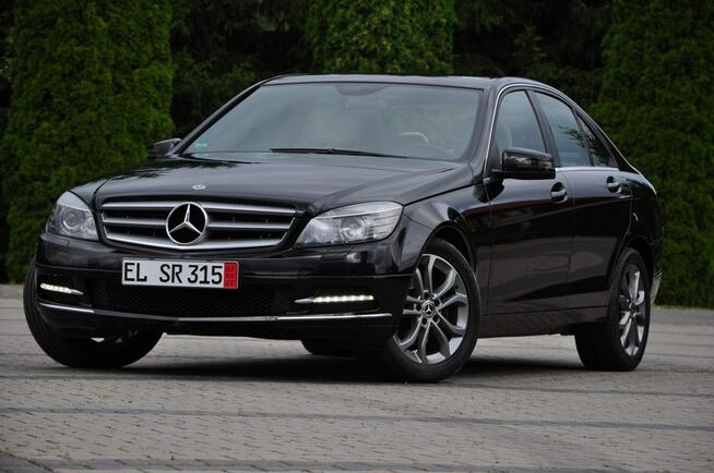 Mercedes C 200 1,8Benz 183KM Avantgarde Xenon Skóry Navi H&K Alufelgi PDC Super Stan