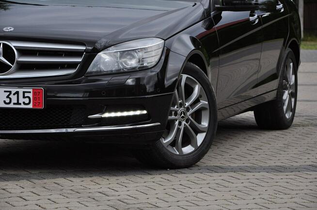Mercedes C 200 1,8Benz 183KM Avantgarde Xenon Skóry Navi H&K Alufelgi PDC Super Stan