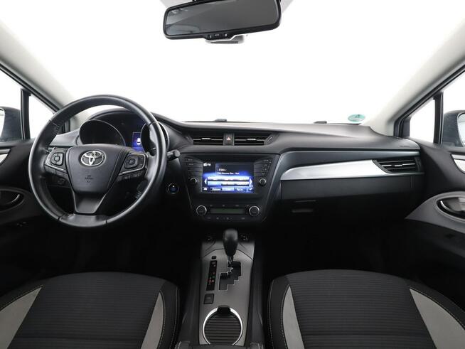 Toyota Avensis automat navi kamera hak grzane fotele