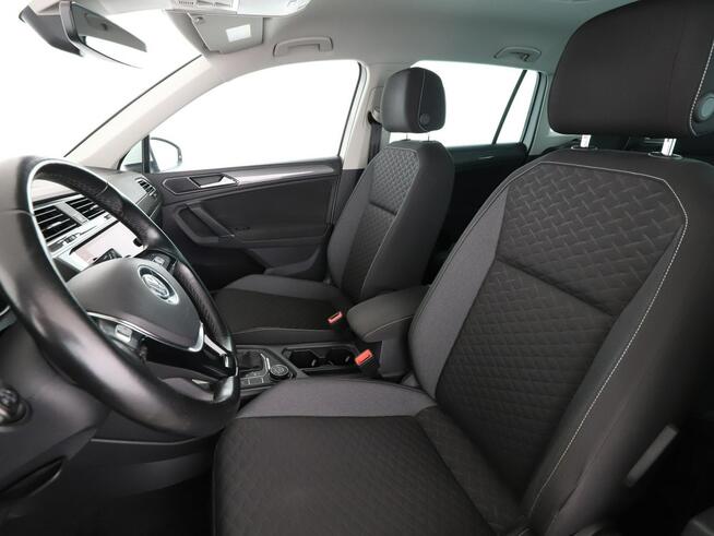 Volkswagen Tiguan dsg 4x4 navi pdc hak tryby jazdy grzane fotele