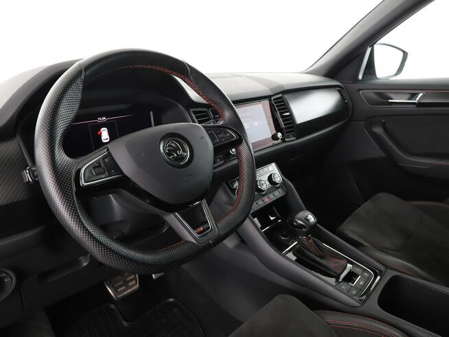 Škoda Kodiaq RS 4x4 automat 239KM virtual alcantara grzane fotele climatronic kamer