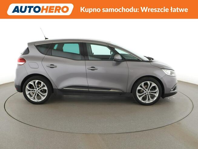 Renault Scenic led navi grzane fotele manual niski przebieg auto klima