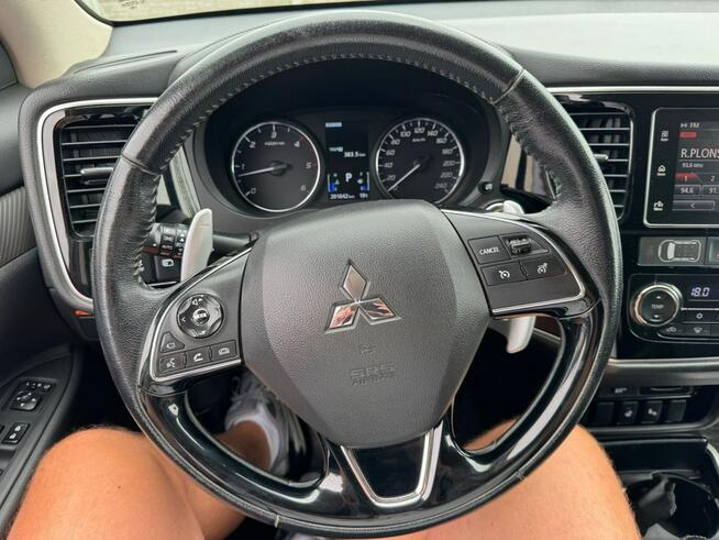 OUTLANDER 4x4 Nowy Model Oryginał Lakier Przebieg Bogata Opcja