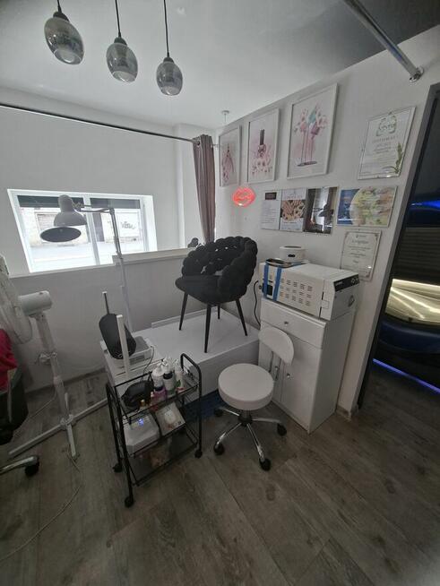 Gotowy salon fryzjersko-kosmetyczny