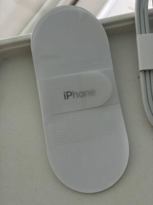 Nowy IPhone 16 pro 128GB