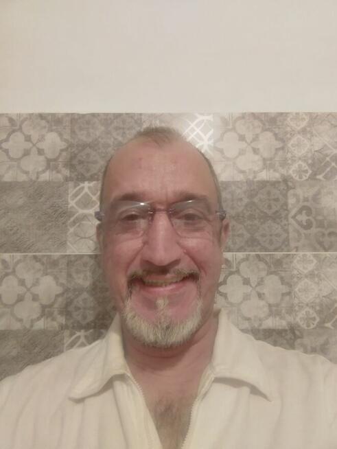 On 51 szukam kobiety która zamieszka ze mną