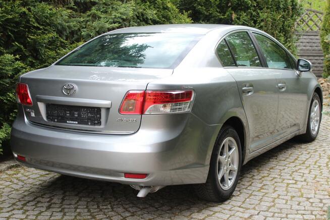 Toyota Avensis 147 KM Benzyna Przebieg 96 tys km Sedan