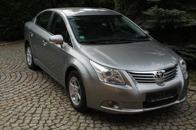 Toyota Avensis 147 KM Benzyna Przebieg 96 tys km Sedan
