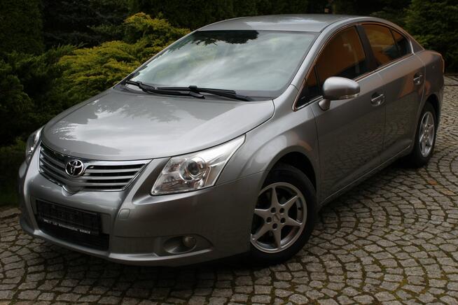Toyota Avensis 147 KM Benzyna Przebieg 96 tys km Sedan