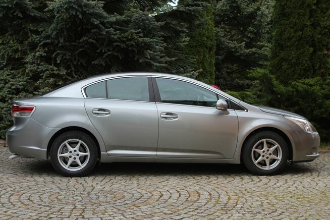 Toyota Avensis 147 KM Benzyna Przebieg 96 tys km Sedan