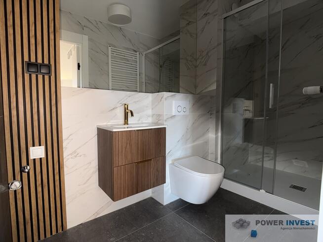 47,49 m², zlokalizowane na pierwszym piętrze