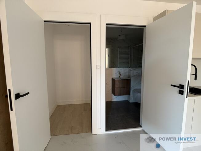 47,49 m², zlokalizowane na pierwszym piętrze