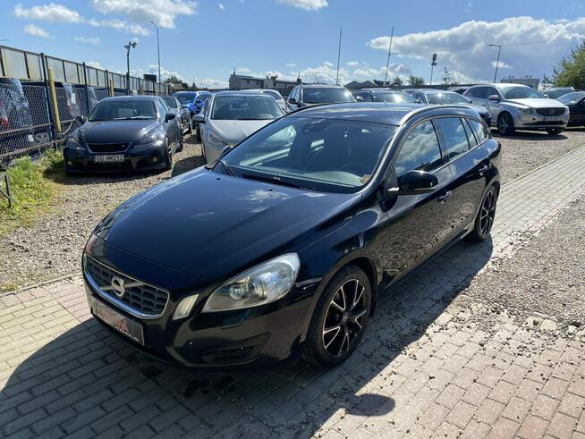 Volvo V60 1.6T4 180 KM bi xenon ledy automat full serwis bezwypadkowy 1.r.gwaran