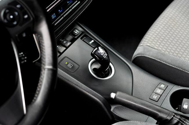 Toyota Auris _1.8 136KM_HYBRID_Full Led_Alkantara_Navi_Full Opcja_