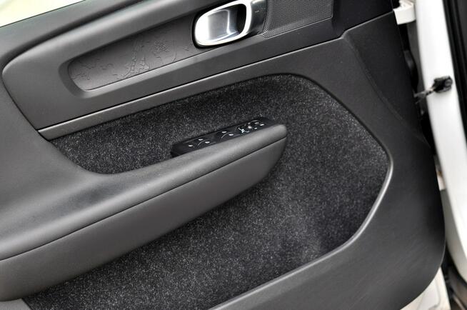 Volvo XC 40 1,5 T3 163Km Automat Full Led Tablet Kamera Serwis