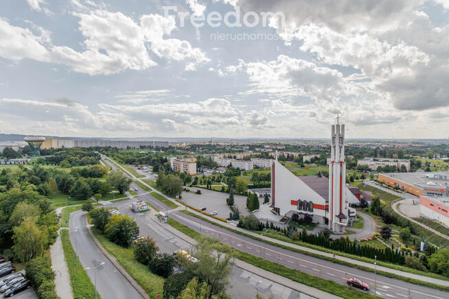 Przestronne 2 pokoje w sercu zielonego osiedla!