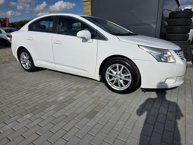 Toyota Avensis 2.0 127ps D-4D Klimatronic Tempomat Alusy Czujniki Parkowania Xenon