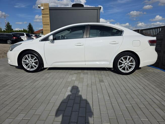Toyota Avensis 2.0 127ps D-4D Klimatronic Tempomat Alusy Czujniki Parkowania Xenon