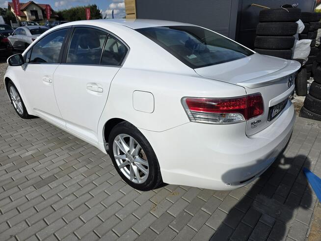 Toyota Avensis 2.0 127ps D-4D Klimatronic Tempomat Alusy Czujniki Parkowania Xenon
