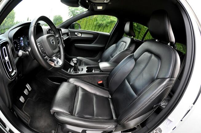 Volvo XC 40 1,5 Benzyna 130KM T2 Full Led Navi Pdc Full Opcja