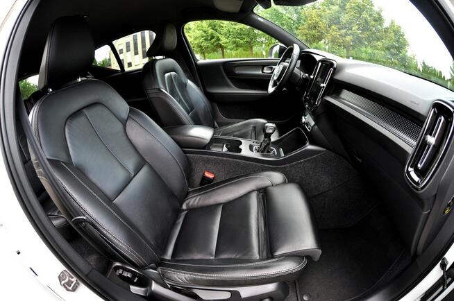Volvo XC 40 1,5 Benzyna 130KM T2 Full Led Navi Pdc Full Opcja