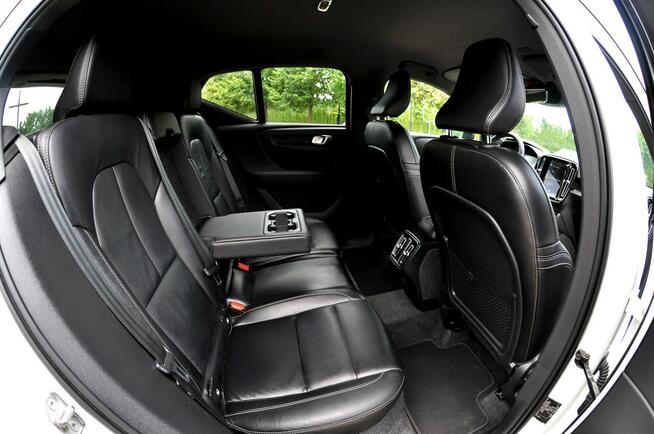 Volvo XC 40 1,5 Benzyna 130KM T2 Full Led Navi Pdc Full Opcja