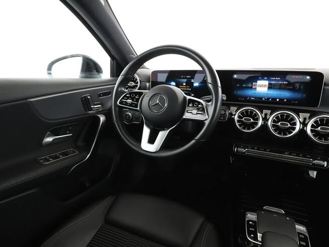 Mercedes A 200 Automat Półskóra navi Kamera cofania Klimatyzacja Podgrzewane fotele
