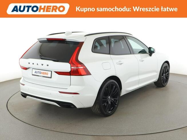 Volvo XC 60 PHEV 4x4 skóry el. fotele z pamięcią panorama navi kamery full LED