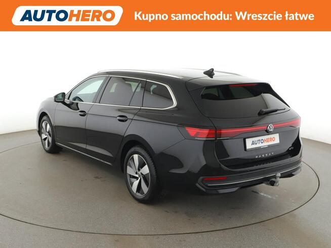 Volkswagen Passat Variant mHEV automat full LED virtual cocpit el. sterowanie i grzane fotele na