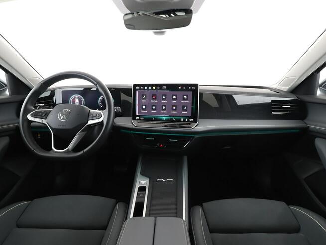 Volkswagen Passat Variant mHEV automat full LED virtual cocpit el. sterowanie i grzane fotele na