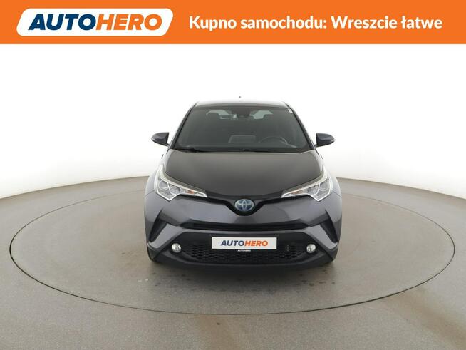 Toyota C-HR automat navi grzane fotele kamera LED