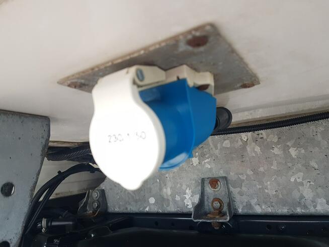 Iveco Daily CHŁODNIA IZOTERMA AGREGAT THERMO KING V-200 MAX GRZANIE 7EP KLIMA
