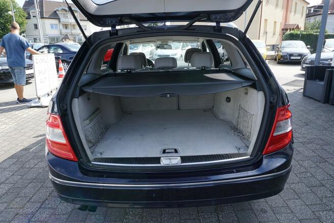Mercedes C 200 zarejestrowany, ubezpieczony