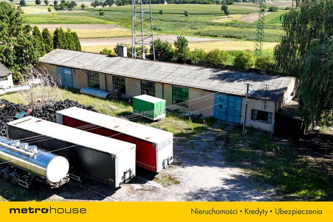 Kompleks przemysłowy przy DK 74 - hale i magazyny