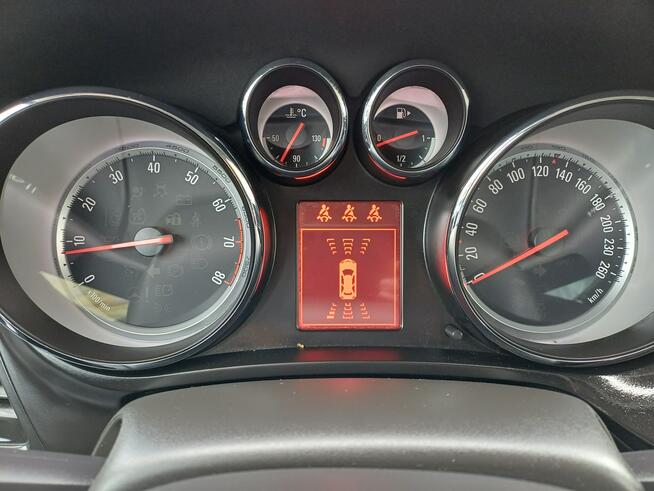 Opel Zafira Bezwypadkowy*Navigacja*GrzaneFotele*Climatronic*1 wł*Serwis*GWARANCJA