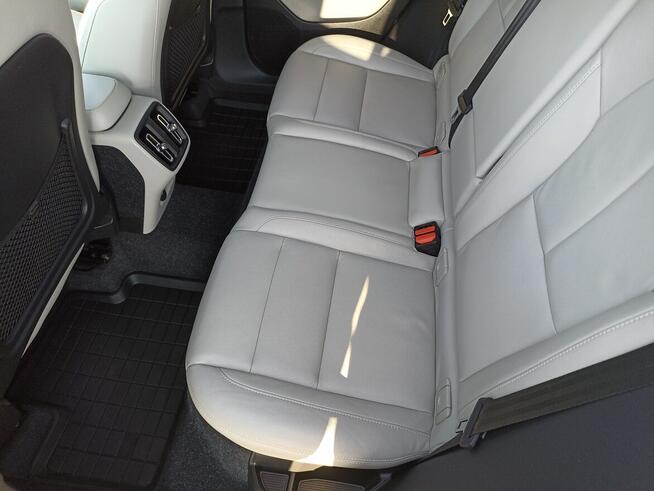 Sprzedam VOLVO XC40 2.0 T5 AWD INSCRIPTION
