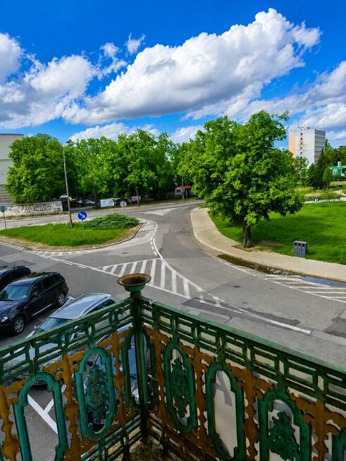 Mieszkanie w kamienicy dwa balkony