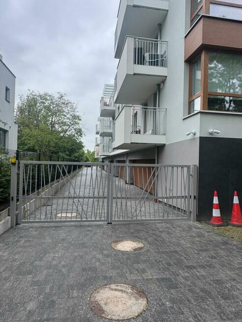 Miejsce parkingowe – garaż, ul. Częstochowska
