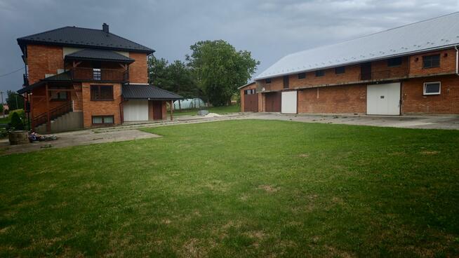 Dom z potencjałem biznesowym – duża działka (6500 m²), dom i