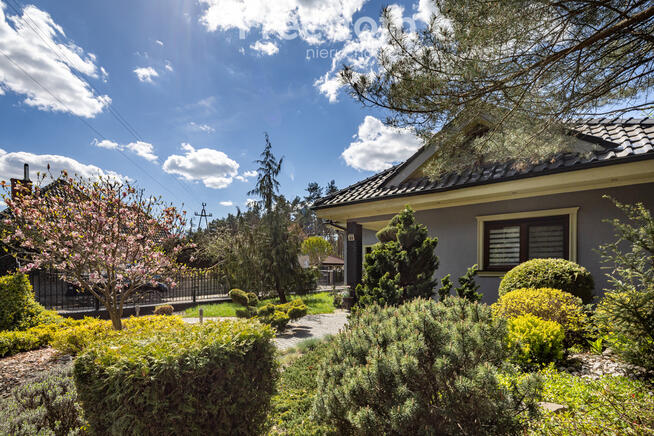 Gotowy dom 254 m² w otoczeniu lasu!